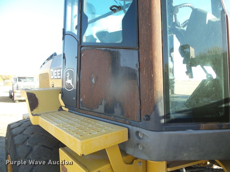 image for item DJ7548 2006 John Deere 544J  wheel loader