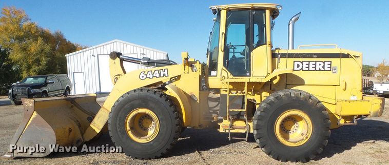 image for item DJ7549 1999 John Deere 644H  wheel loader