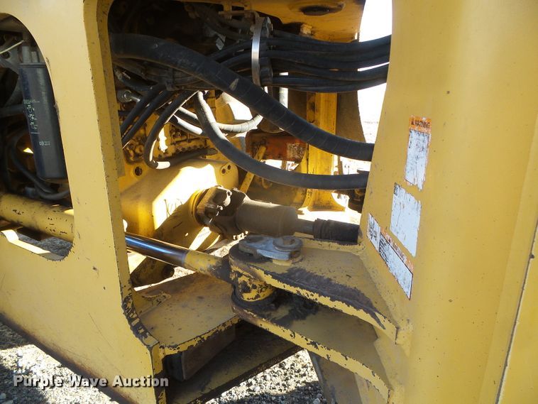 image for item DJ7549 1999 John Deere 644H  wheel loader