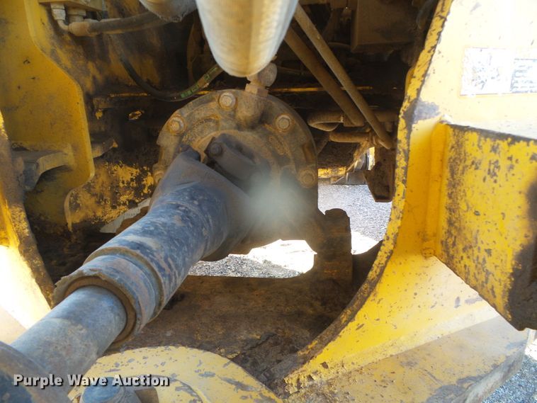 image for item DJ7549 1999 John Deere 644H  wheel loader