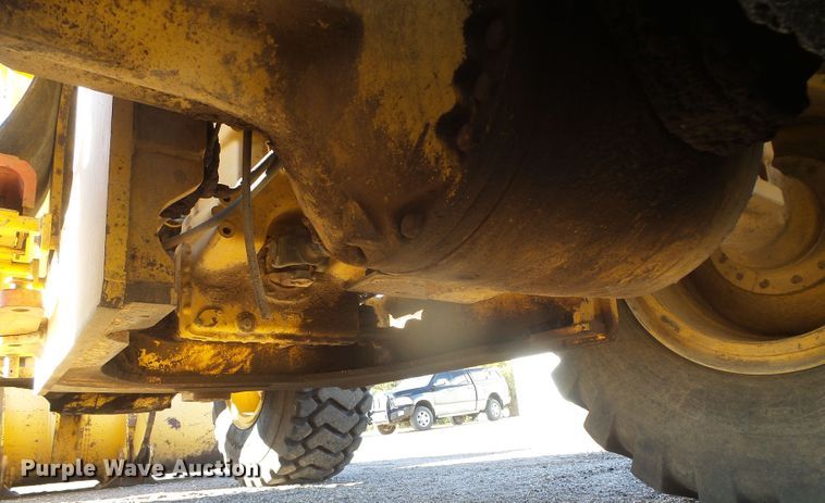 image for item DJ7549 1999 John Deere 644H  wheel loader