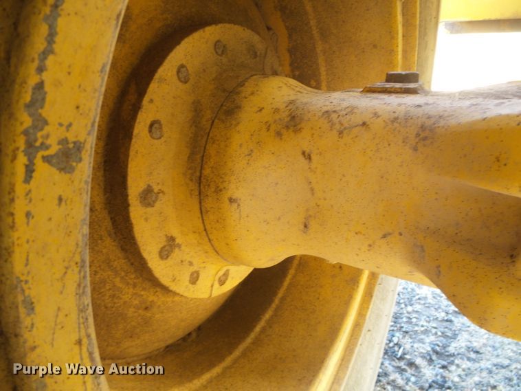 image for item DJ7549 1999 John Deere 644H  wheel loader