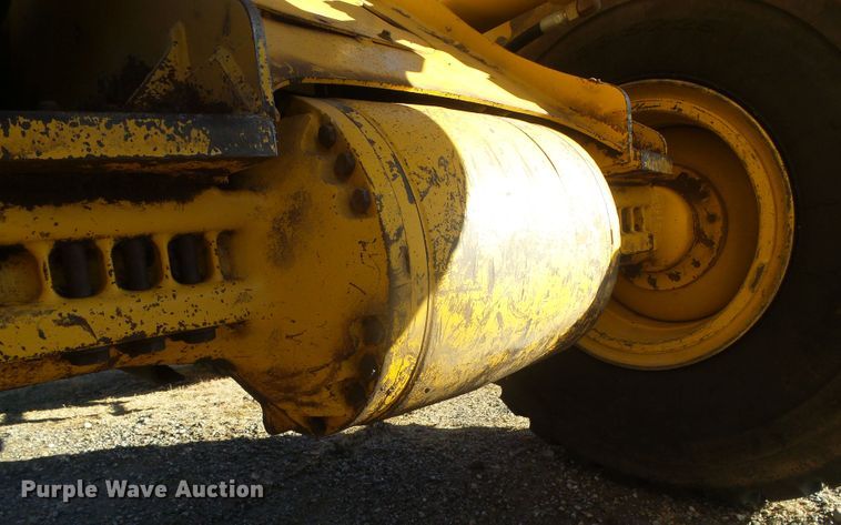 image for item DJ7549 1999 John Deere 644H  wheel loader