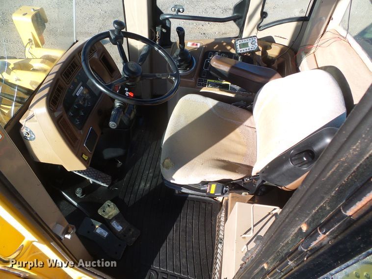 image for item DJ7549 1999 John Deere 644H  wheel loader