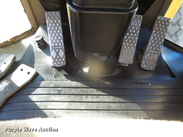 image for item DJ7549 1999 John Deere 644H  wheel loader