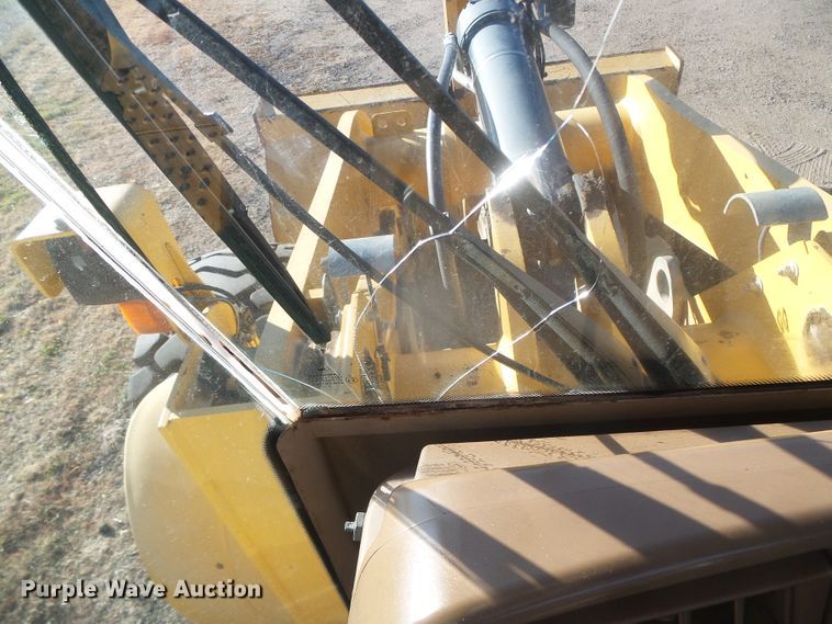 image for item DJ7549 1999 John Deere 644H  wheel loader