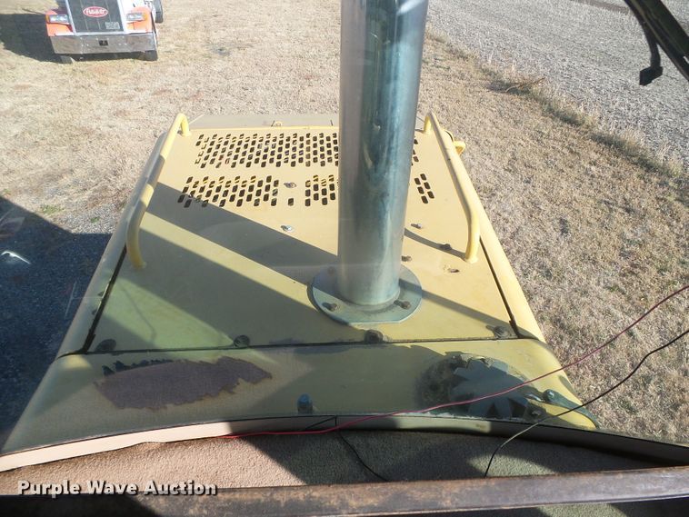 image for item DJ7549 1999 John Deere 644H  wheel loader