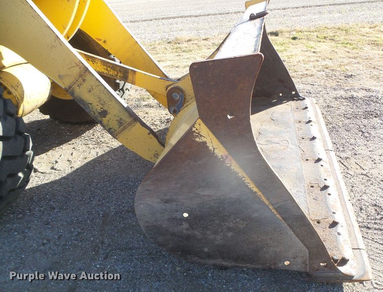 image for item DJ7549 1999 John Deere 644H  wheel loader