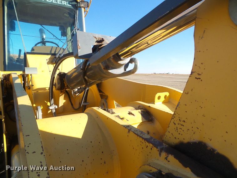 image for item DJ7549 1999 John Deere 644H  wheel loader