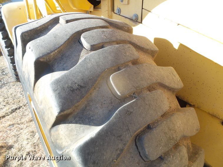 image for item DJ7549 1999 John Deere 644H  wheel loader