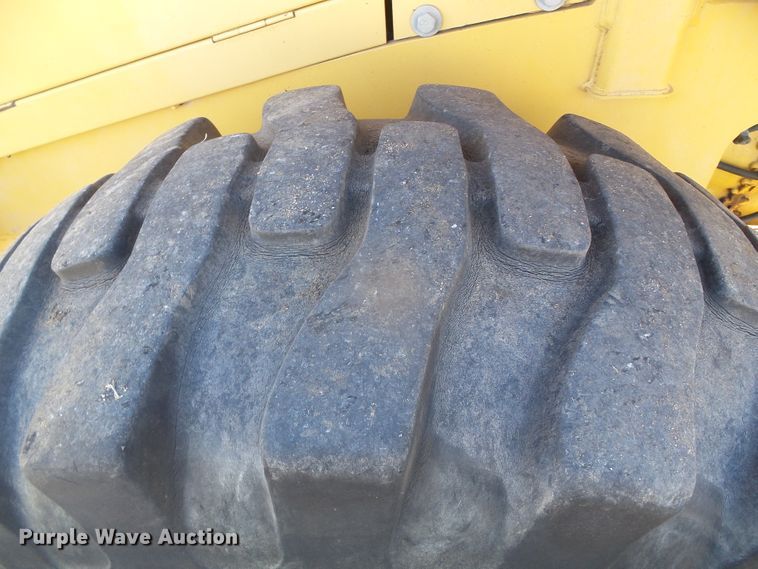 image for item DJ7549 1999 John Deere 644H  wheel loader