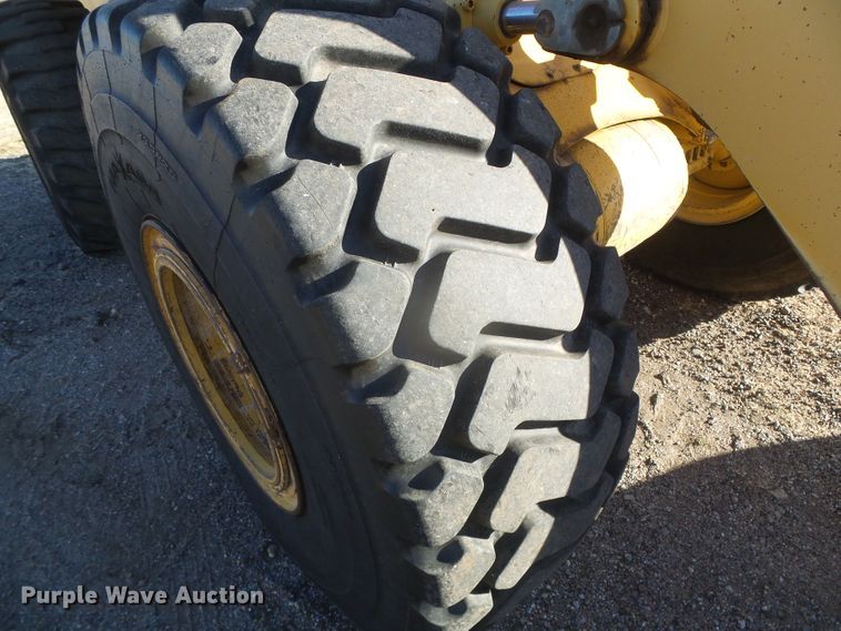 image for item DJ7549 1999 John Deere 644H  wheel loader