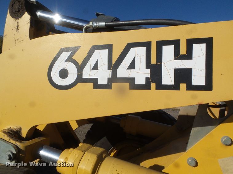 image for item DJ7549 1999 John Deere 644H  wheel loader