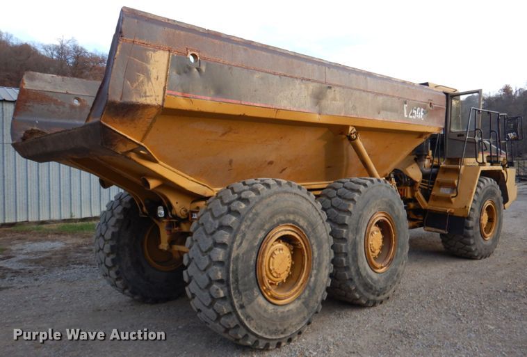 image for item DK1414 1997 Caterpillar D250E  haul truck