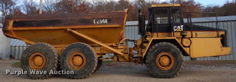 image for item DK1414 1997 Caterpillar D250E  haul truck