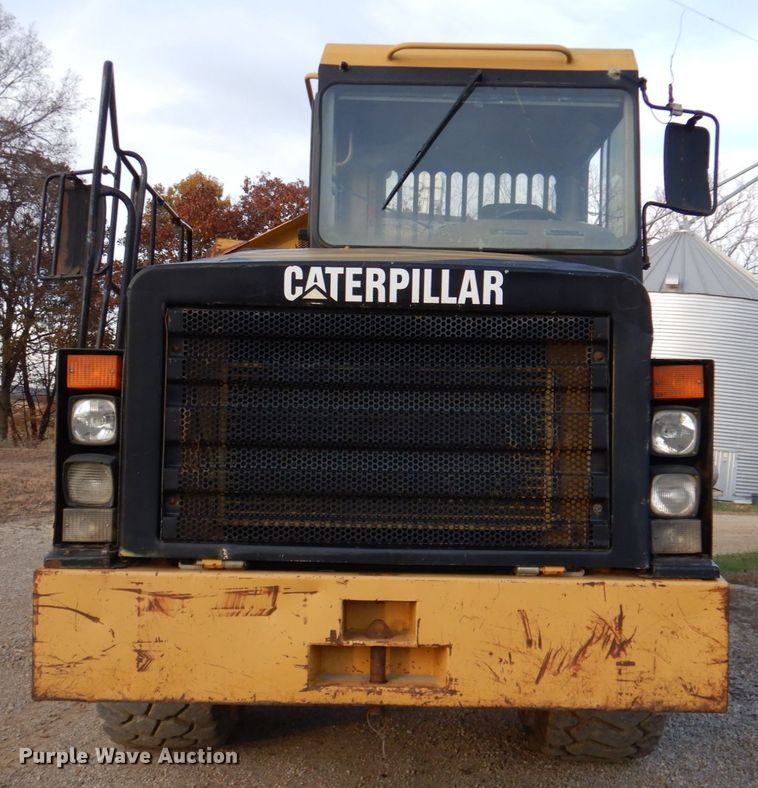 image for item DK1414 1997 Caterpillar D250E  haul truck