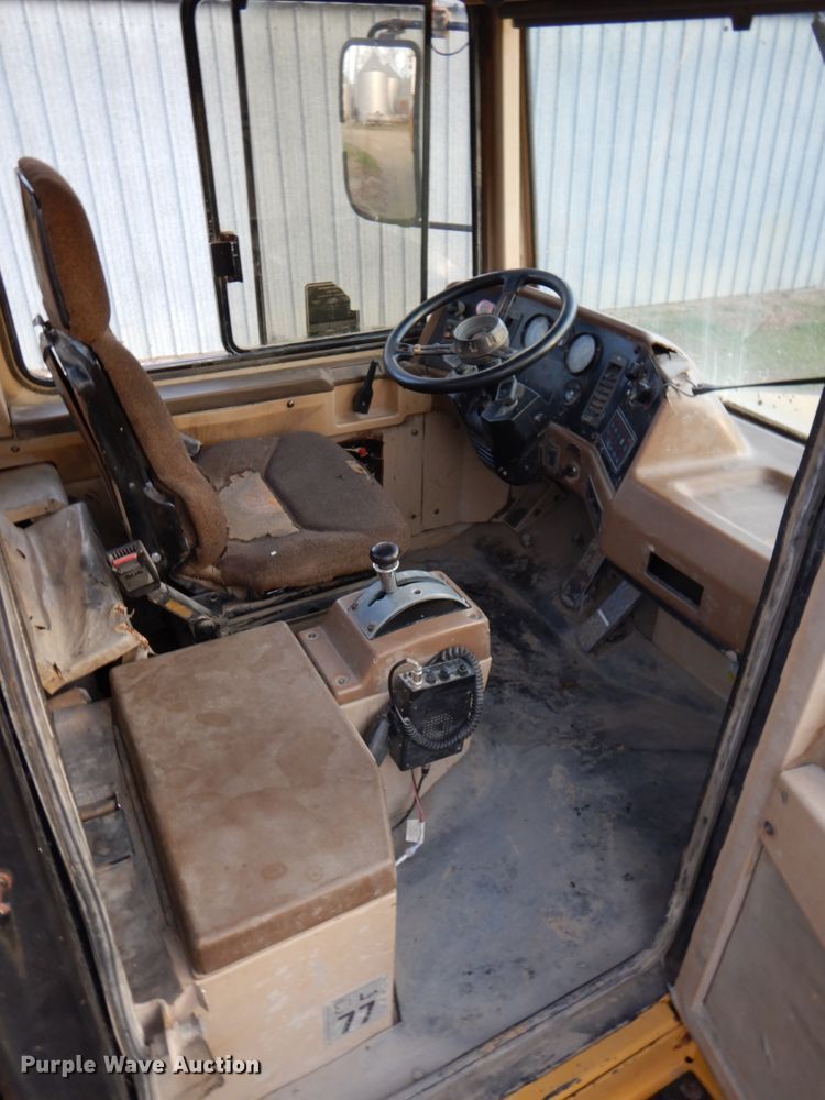 image for item DK1414 1997 Caterpillar D250E  haul truck