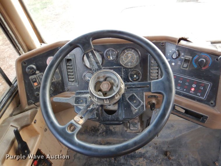 image for item DK1414 1997 Caterpillar D250E  haul truck