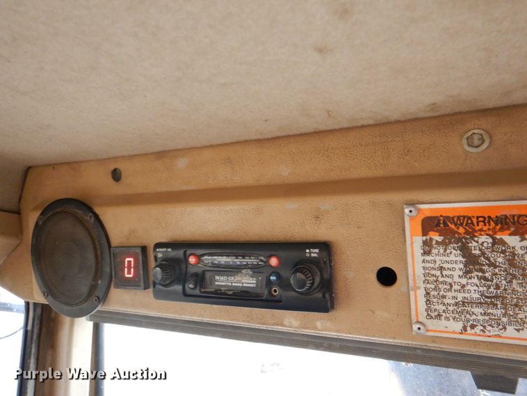 image for item DK1414 1997 Caterpillar D250E  haul truck