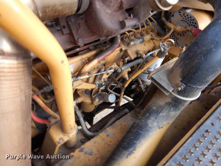 image for item DK1414 1997 Caterpillar D250E  haul truck