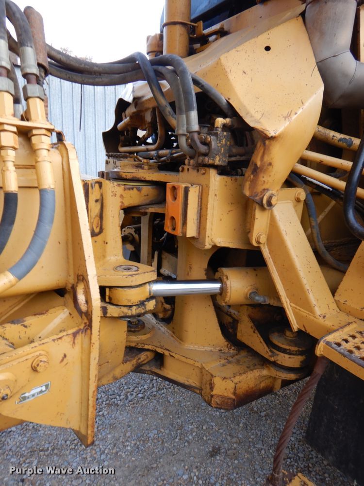 image for item DK1414 1997 Caterpillar D250E  haul truck