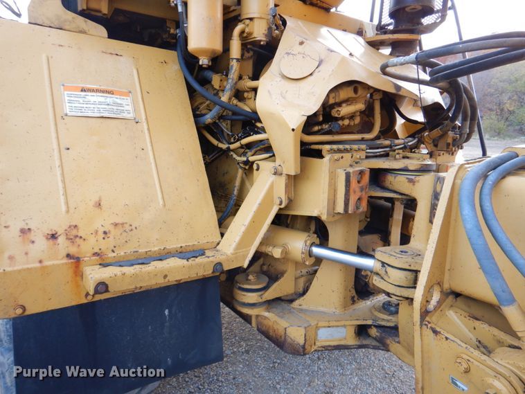 image for item DK1414 1997 Caterpillar D250E  haul truck