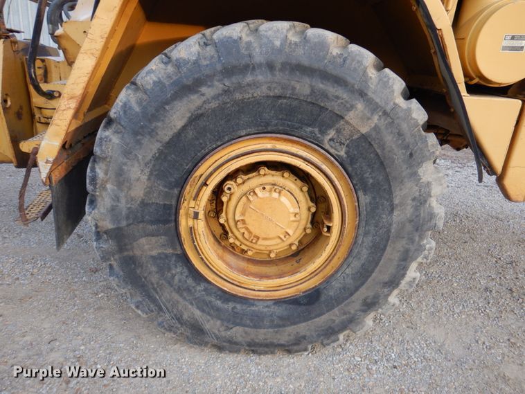 image for item DK1414 1997 Caterpillar D250E  haul truck