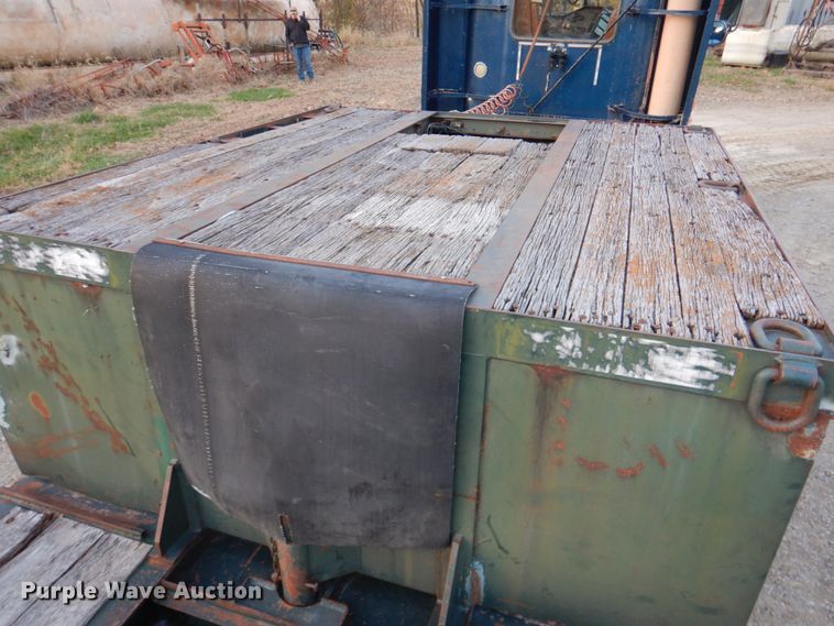 image for item DK1415 1990 Talbert TDW-30-SRG-T1  lowboy equipment trailer