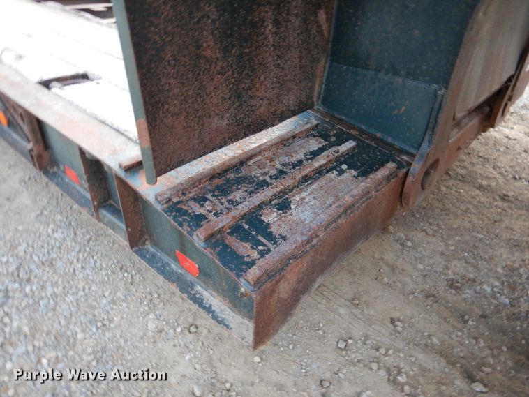 image for item DK1415 1990 Talbert TDW-30-SRG-T1  lowboy equipment trailer