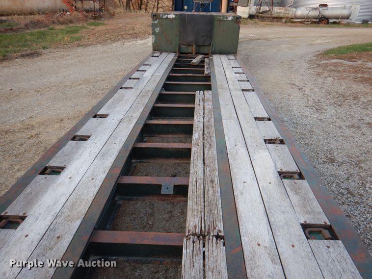 image for item DK1415 1990 Talbert TDW-30-SRG-T1  lowboy equipment trailer