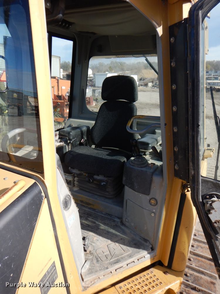 image for item DK1422 2006 Caterpillar D5G XL  dozer