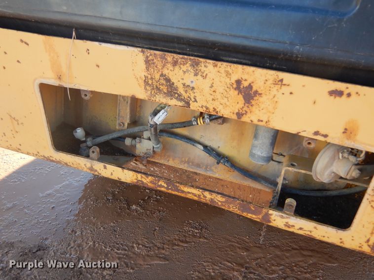 image for item DK3254 1996 Caterpillar CB-434C  double drum vibratory roller