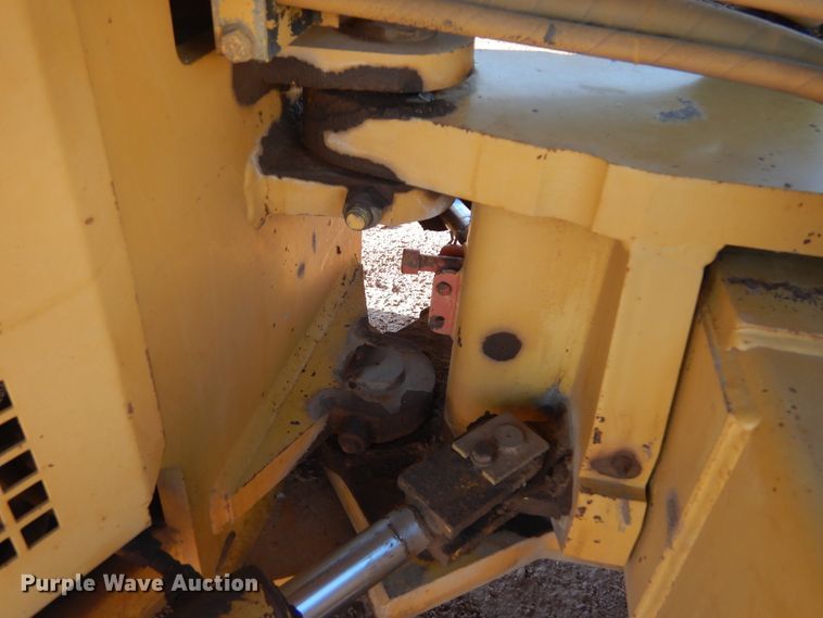 image for item DK3254 1996 Caterpillar CB-434C  double drum vibratory roller