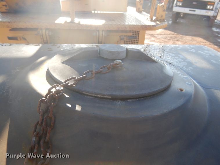 image for item DK3254 1996 Caterpillar CB-434C  double drum vibratory roller