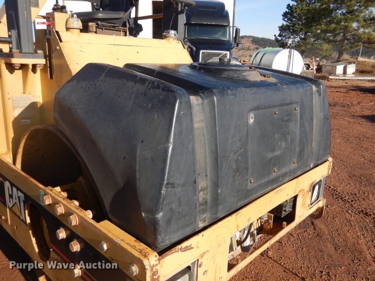 image for item DK3254 1996 Caterpillar CB-434C  double drum vibratory roller