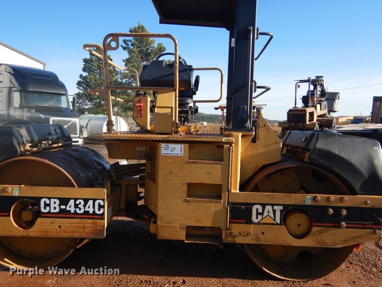 image for item DK3254 1996 Caterpillar CB-434C  double drum vibratory roller