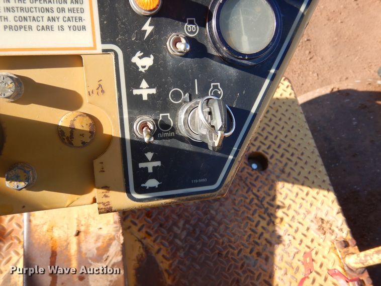 image for item DK3254 1996 Caterpillar CB-434C  double drum vibratory roller