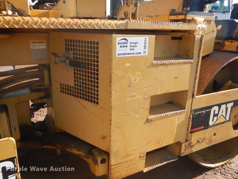 image for item DK3254 1996 Caterpillar CB-434C  double drum vibratory roller