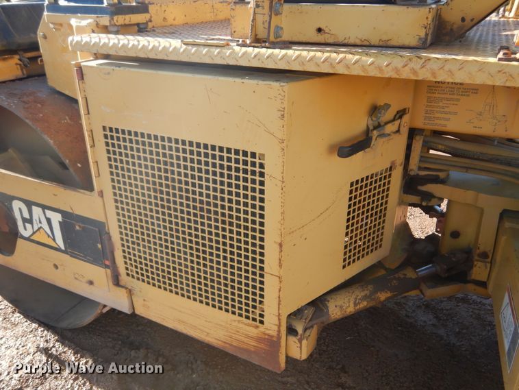 image for item DK3254 1996 Caterpillar CB-434C  double drum vibratory roller