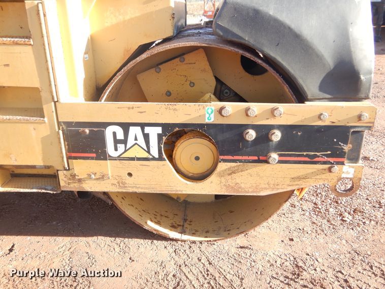 image for item DK3254 1996 Caterpillar CB-434C  double drum vibratory roller