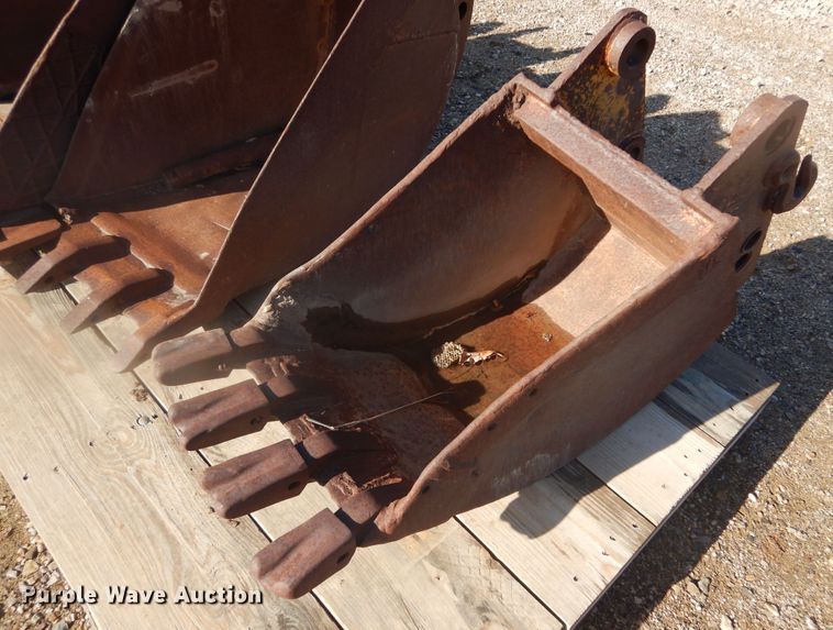 image for item DK3256 Excavator attachments