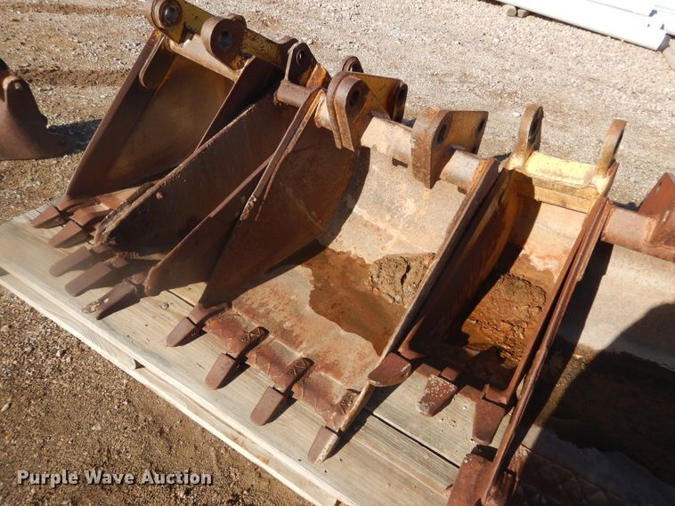 image for item DK3256 Excavator attachments