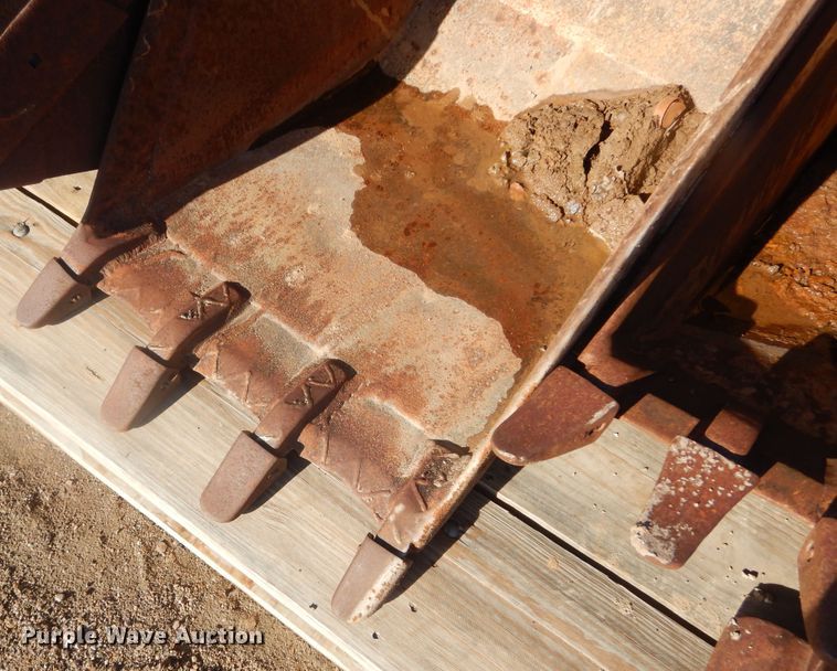 image for item DK3256 Excavator attachments