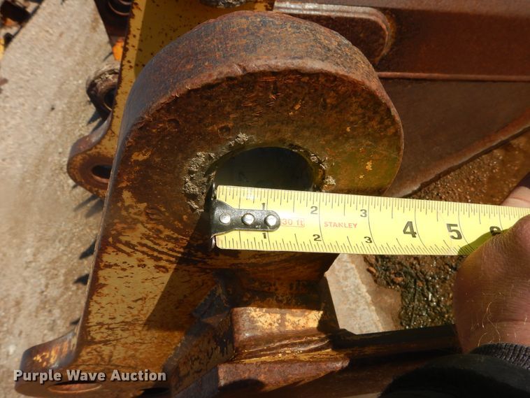 image for item DK3256 Excavator attachments