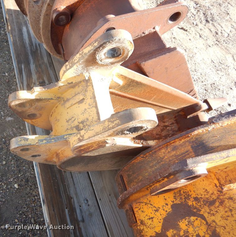 image for item DK3256 Excavator attachments