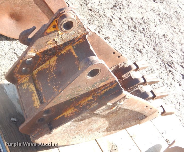 image for item DK3256 Excavator attachments