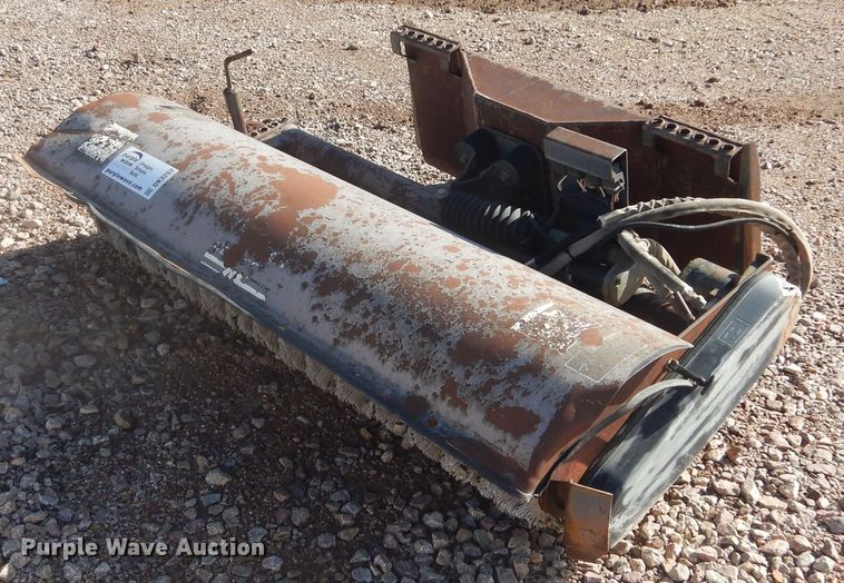 image for item DK3257 Melroe  67" W skid steer broom