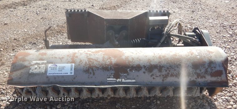 image for item DK3257 Melroe  67" W skid steer broom