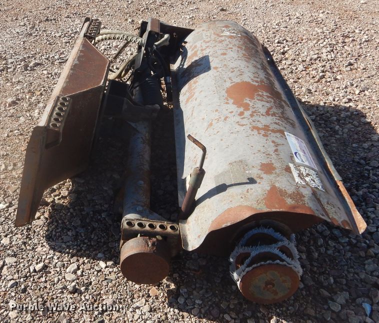 image for item DK3257 Melroe  67" W skid steer broom