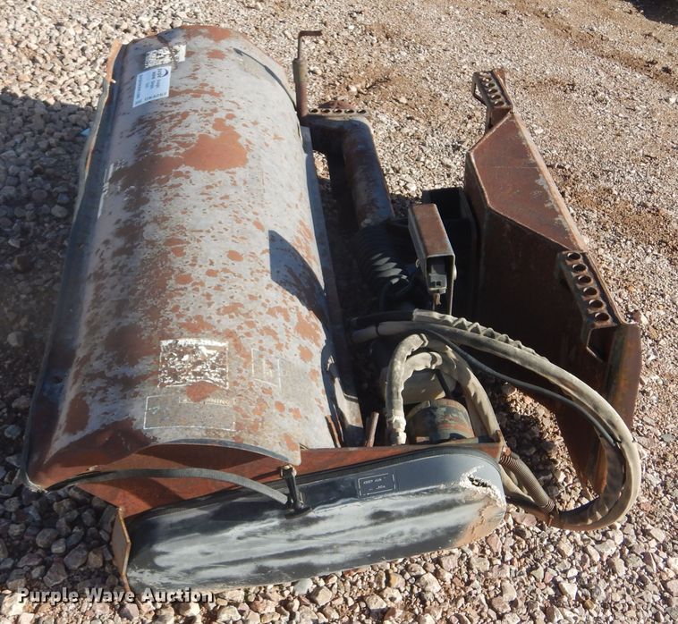 image for item DK3257 Melroe  67" W skid steer broom